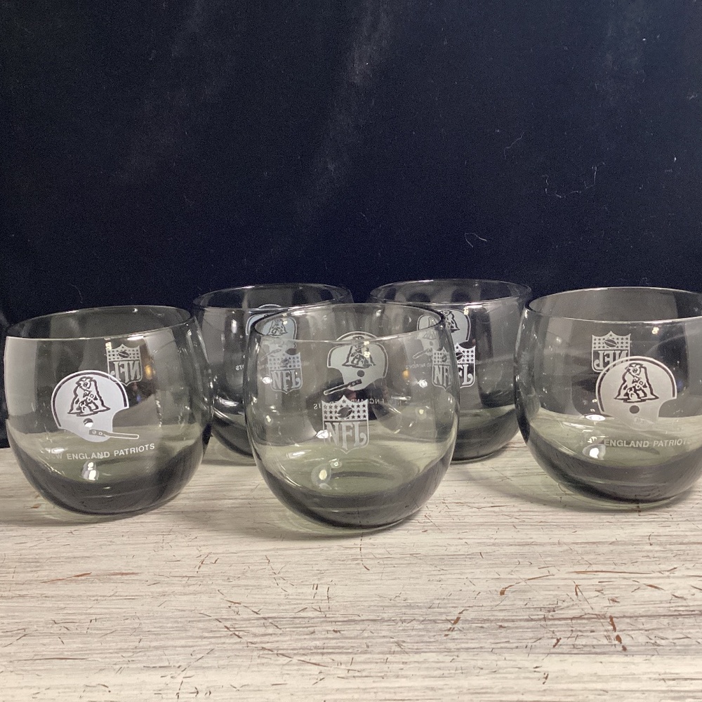 New England Patriots NFL Cocktail Glasses Smoke Glass - 5 glasses
